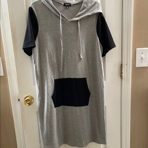 Tacera Gray and Black Raglan Hooded Dress. Size Large. Worn only once.